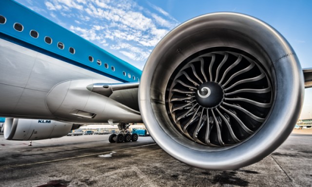 Для чего на турбинах самолётов рисуют спирали?