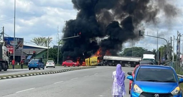 Цистерну подрезала легковушка, а уж потом все закрутилось-завертелось-загорелось