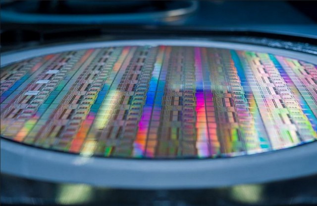 В России импортозаместили американский лазер для литографии