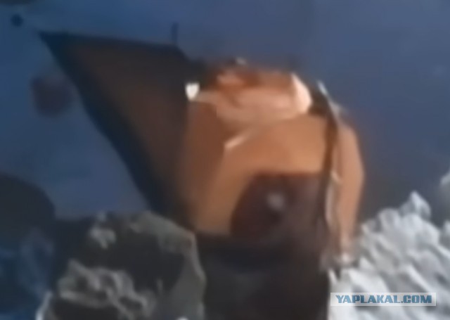 Дрон снял на видео тело погибшей альпинистки Натальи Наговицыной