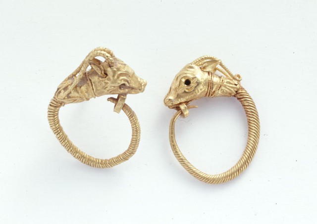 В поисках утерянной сережки…  Загадки, античное золото и драгоценности. 1.