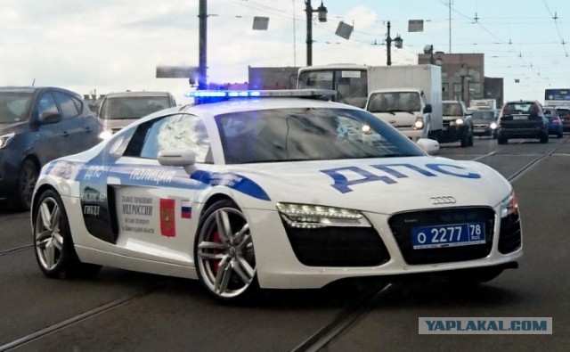 В автопарке полиции Москвы заметили внедорожники BMW X7