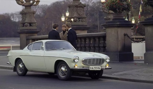 Полвека универсалу Volvo 1800 ES