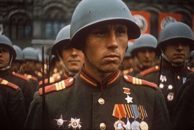 1945 год в 84 фотографиях
