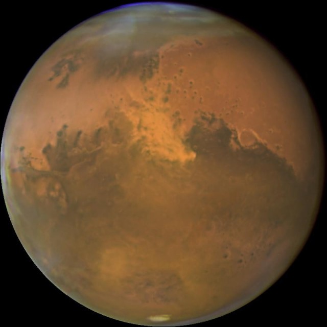 Межзвёздный объект 3I/ATLAS пролетел мимо Солнца и направляется к Юпитеру, не разрушаясь при сближении, это аномалия для комет