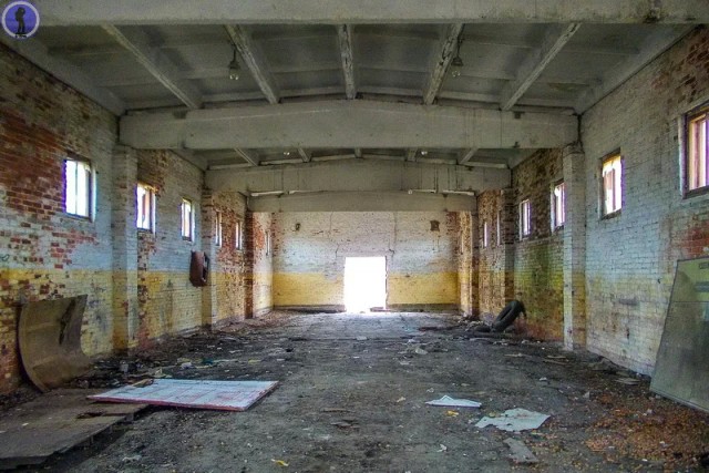 Заброшенный ракетный арсенал бывшего военного аэродрома "Кулон" в Переяславке