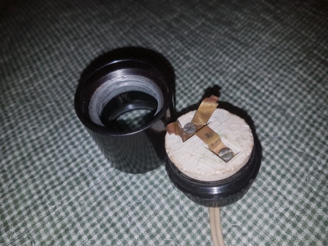 Патроны для лампочек СССР и позднее