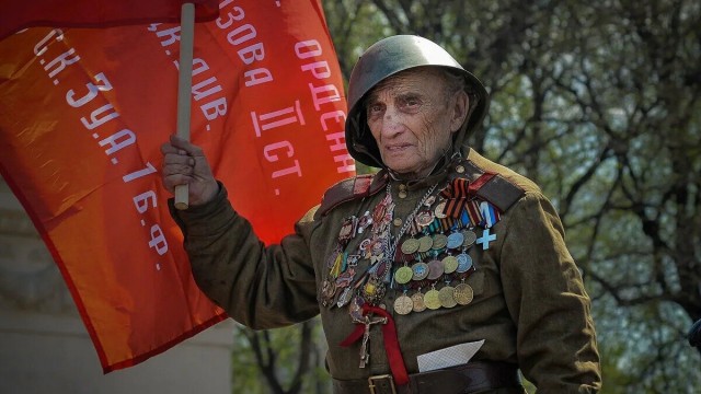 Привет внуки...