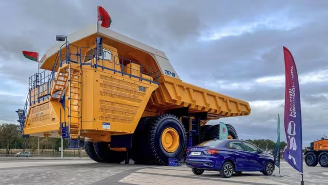 АвтоВАЗ показал на «ИННОПРОМ. Беларусь» три новинки – LADA Azimut, LADA Iskra и LADA Iskra Sport