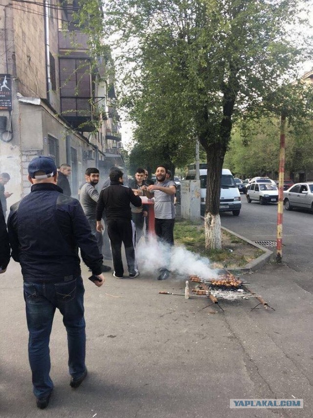 Протесты в Армении не утихают