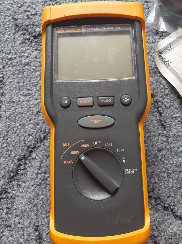 Мегаомметр Fluke1520