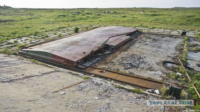 Обычный сарай посреди тундры оказался спуском в оставленный военными «засекреченный» бункер