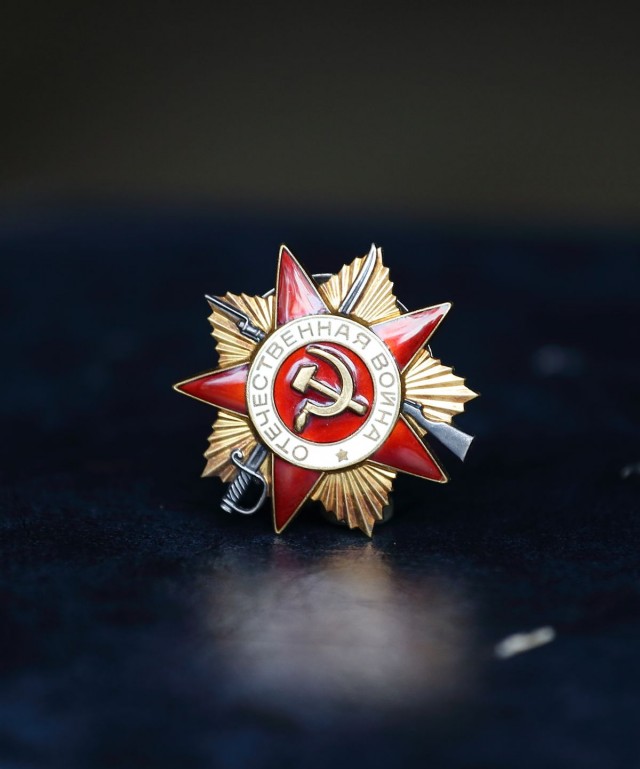 В чем разница между орденом и медалью?