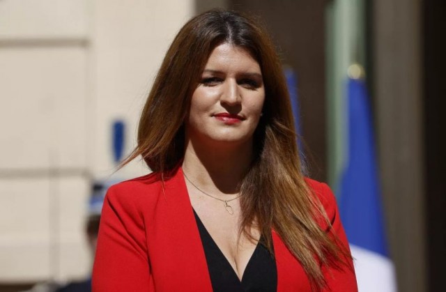 Французы раскупили весь тираж журнала Playboy с госсекретарём Марлен Шьяппа