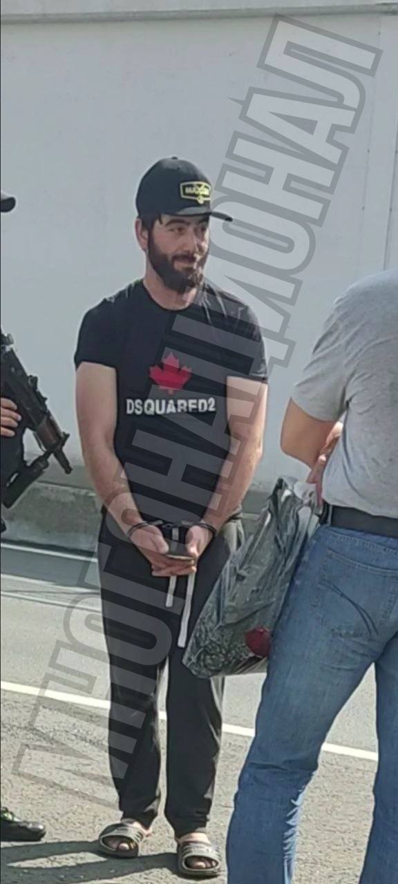 Тип сломал нос контролёру