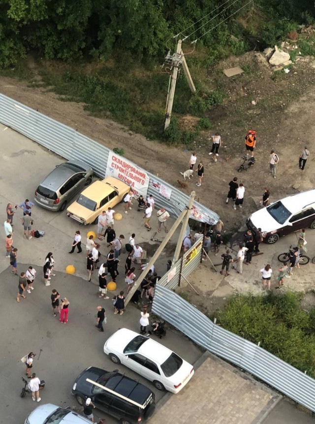 А куда он вообще ехал?!