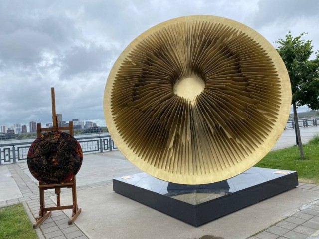 Бывший совладелец Совкомбанка, ныне резидент Монако и художник Василий Клюкин напал на таксиста в Москва-Сити