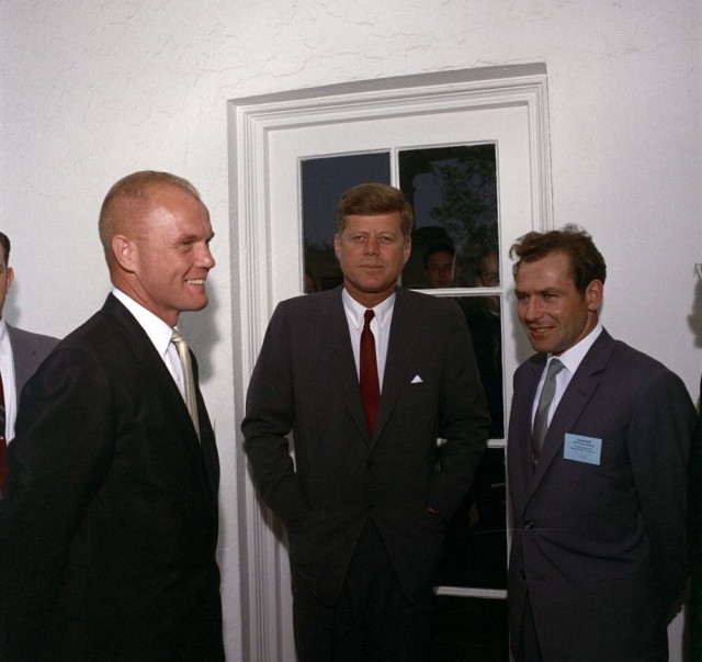 Интересные фотографии 1990 -х  03.05.26