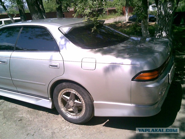 За стеной: необычная находка Toyota Mark II 1984