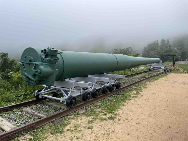 Орудия, от холостого залпа которых сносит крыши и выбивает стекла