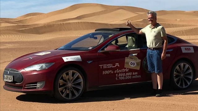 Tesla Model S смогла проехать 1,9 млн километров, но при этом пришлось 13 раз заменить двигатель