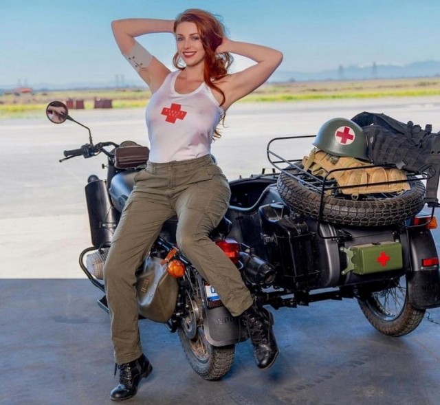 Девушки бывают разные!