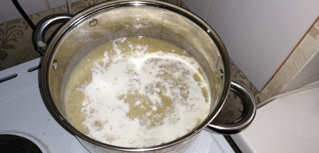 Грибной суп с гренками