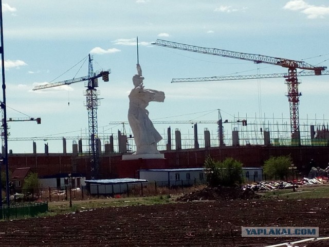 Китай в честь Дня Победы вывел изображение "75" на колесе обозрения для российской стороны