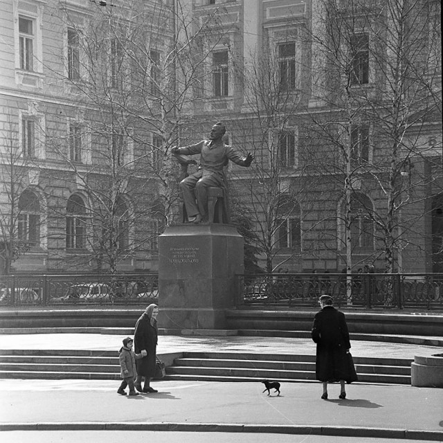 Москва и москвичи. Двадцатый век. 11.11.24