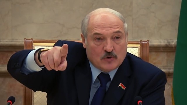 Дед решил почистить дымоход