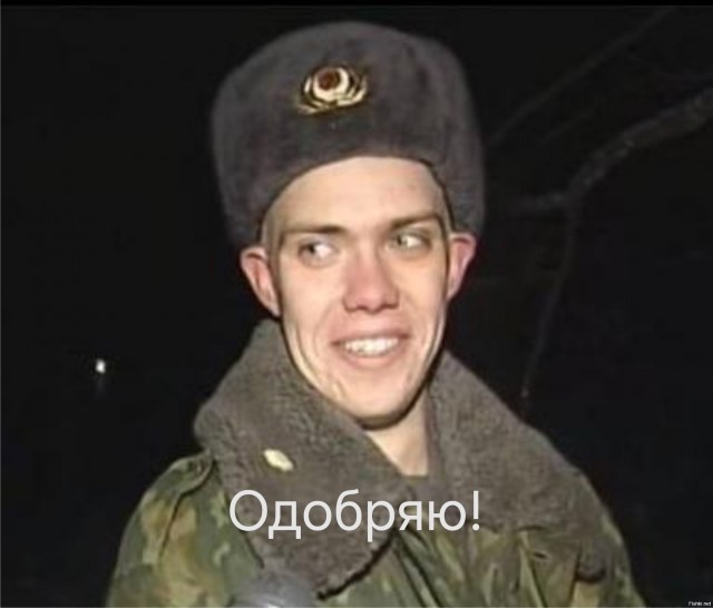 В Челябинске рабочие пытались убрать дерево, чтобы оно не упало на машины, но оно упало на машины