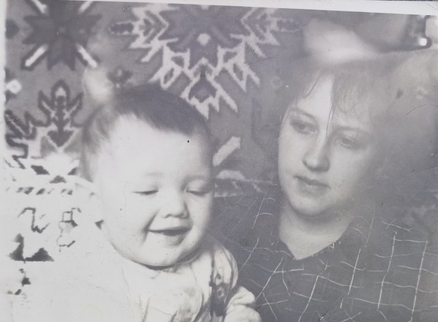 Продолжаю отладку домашних процессов с фотоплёнкой. Зацените ЧБ фотки