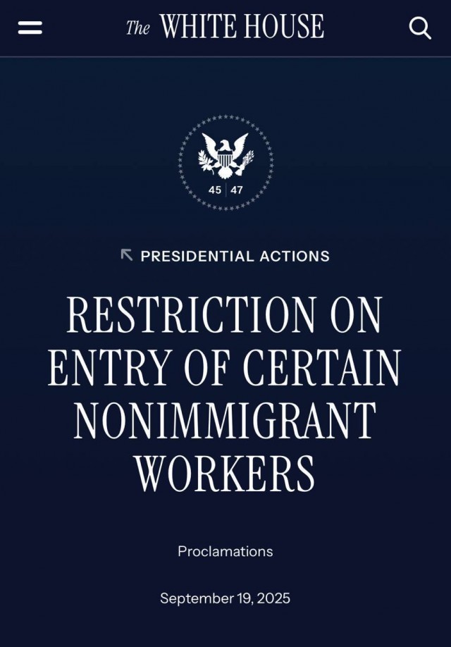 Трамп установил сбор в $100 тыс за рабочие визы США для иностранцев.