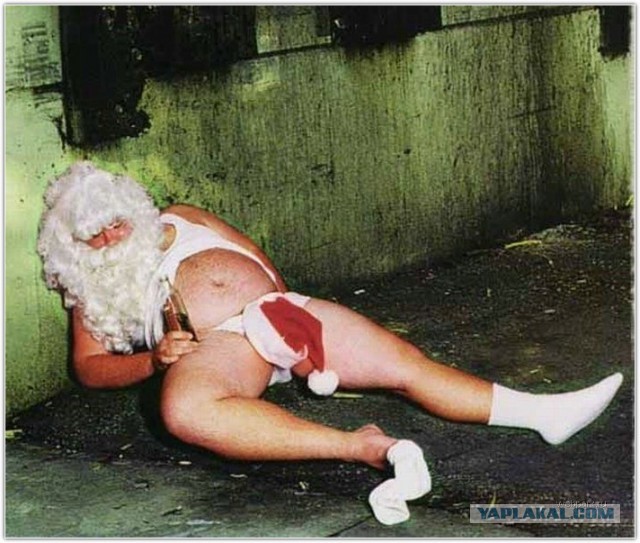 Христиане требуют запретить Деда Мороза, Масленицу
