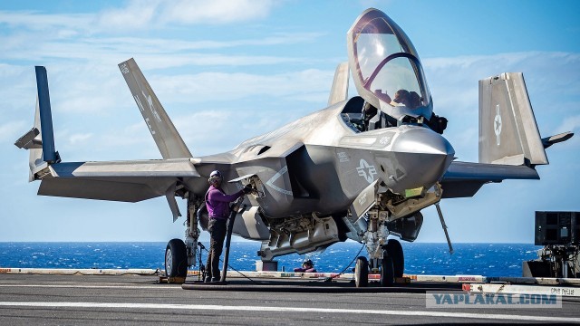 Борт Т-50-9 прибыл в Дубае для участия в авиасалоне «Dubai Airshow 2025».