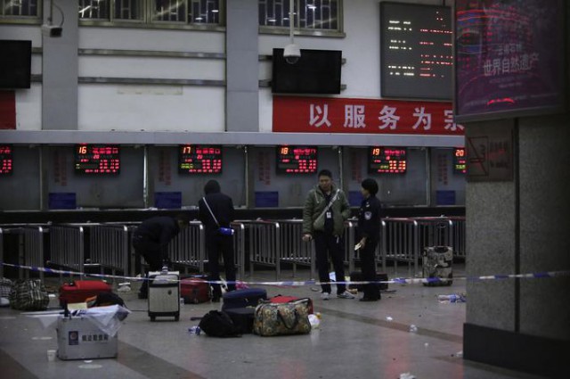 27 человек зарезаны на вокзале в китайском городе