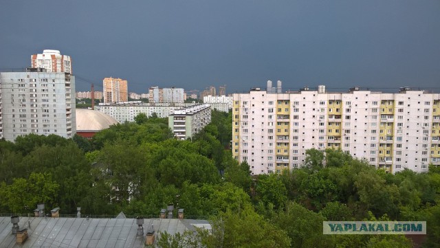 Приближение мощной грозы к Дмитрову ( Московская область, несколько минут назад)