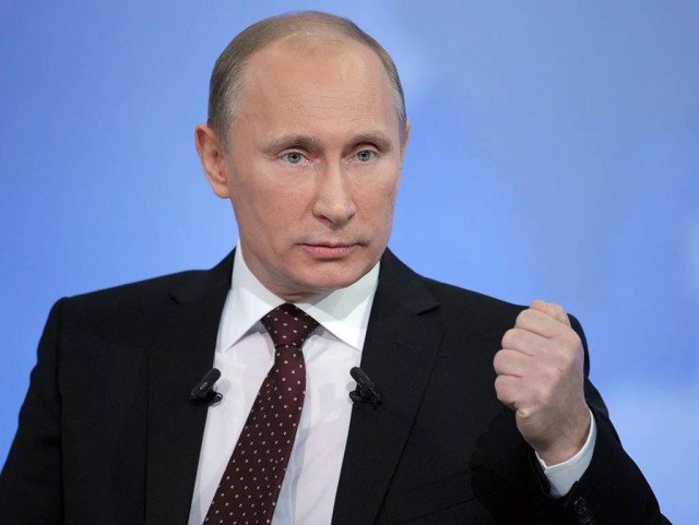 Как 15-летний Эммануэль Макрон влюбился в свою учительницу Брижит Тронье, ставшую его женой