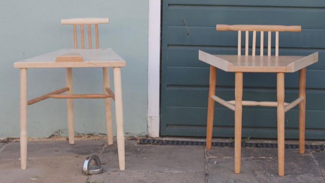 Феминистки изобрели два стула для защиты от мужчин