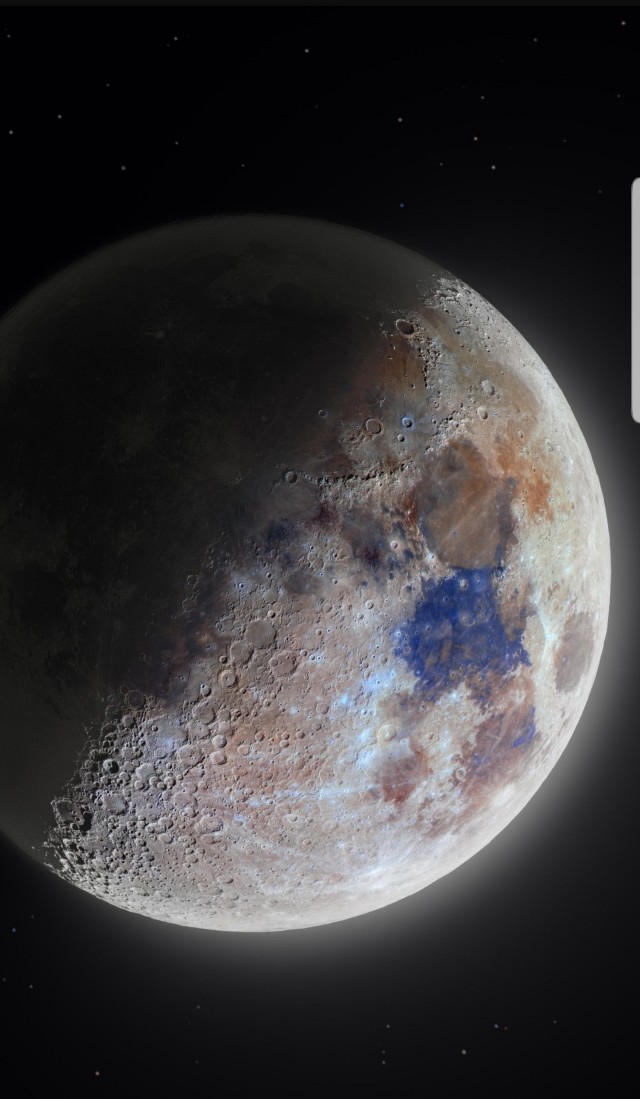 Фото дня. Астрономы-любители сделали детальный снимок Луны. На снимке можно рассмотреть рельеф спутника, детали и цвета
