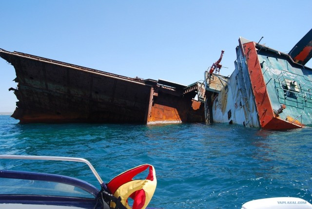 Мыс Тарханкут - самая западная точка Крыма.