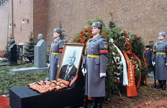 Черненко и его эпоха в фотографиях
