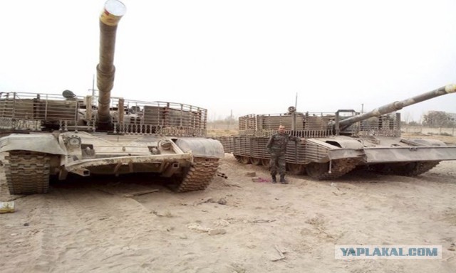 Т-90М «Прорыв» с защитным козырьком выдержал два попадания FPV-дронов