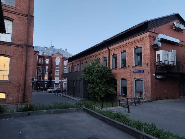 Шляюсь по  Москве