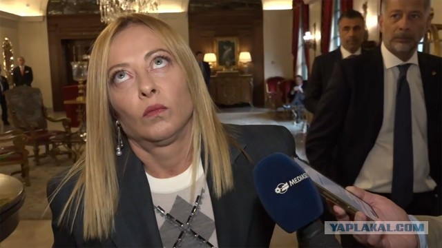 Премьер-министр Франции рассказал, что после проверки на наркотики пришлось отстранить от работы ряд чиновиков
