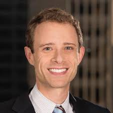 Бывший глава фонда Клинтон запросил убежище в России.