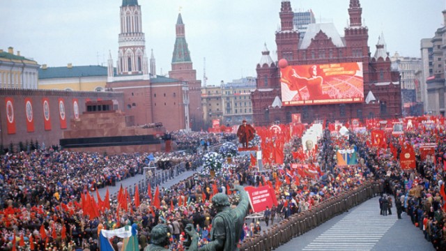 Первомай ранешних времён. Небольшая подборка фотокарточек