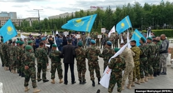 Казахские ветераны «горячих точек» пригрозили смертью депутатам Госдумы