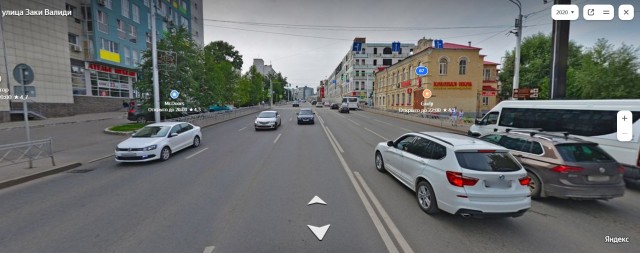 Что он там на пальцах объяснял, прежде чем поскакать по ухабам?