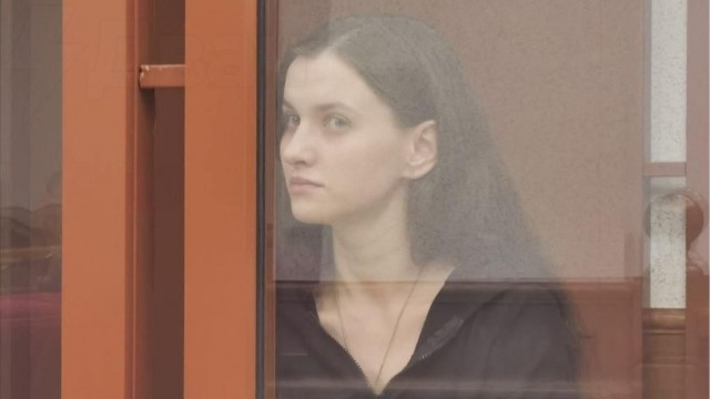 Викторию Мухаметову, которая с мужем шпионила на предприятии ОПК в Нижнем Тагиле, приговорили к 12.5 годам колонии за госизмену.